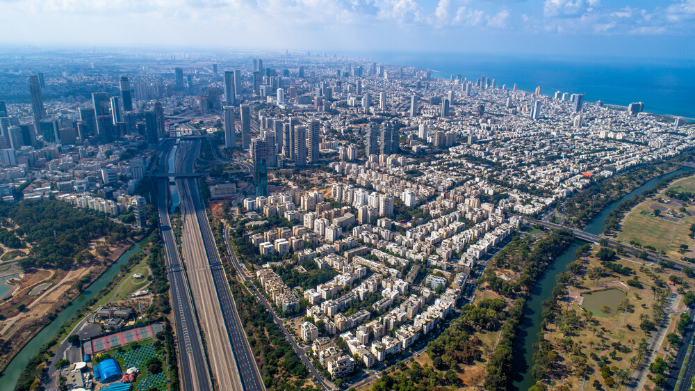 איך הפכה תל אביב מעיר חוף צעירה למטרופולין תעסוקה ומגורים מבוקש